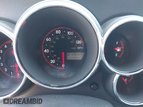 2005 Toyota Matrix STD with VIN 2T1KR32E85C342284, listed as a IAAI auction lot 41987434 with 280,984 mi miles and . Bid and sale history available at DreamBid. Image 16.