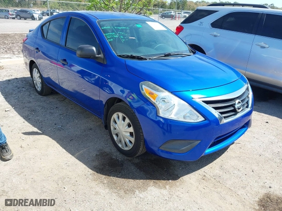 2015 Nissan Versa S Plus with VIN 3N1CN7AP4FL944613, listed as a IAAI auction lot 41795129 with 118,690 mi miles. Bid and sale history available at carsss.com. Image 1.