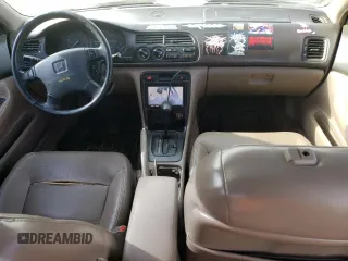 1996 Honda Accord EX with VIN 1HGCD5663TA135841, listed as a Copart auction lot 84059194 with 197,343 mi miles and Clean Title. Bid and sale history available at carsss.com. Image 8.