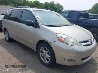 2006 Toyota Sienna XLE z VIN 5TDBA22C56S065392, wystawiony jako IAAI lot #42423421 z przebiegiem 230 644 mil mil oraz . Historia ofert i sprzedaży dostępna na DreamBid. Obrazek 1.