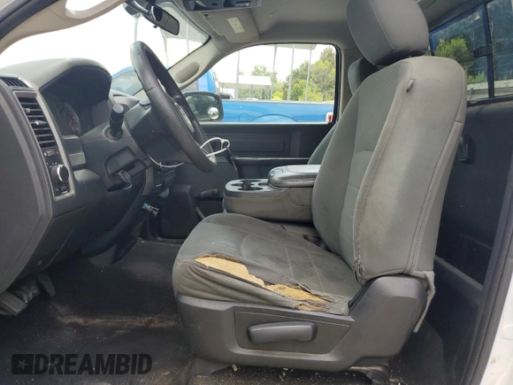 2018 Ram 1500 Express z VIN 3C6JR6AT6JG250644, wystawiony jako Copart lot #60257375 z przebiegiem 255 129 mil mil oraz Czysty tytuł • Clean title. Historia ofert i sprzedaży dostępna na DreamBid. Obrazek 7.