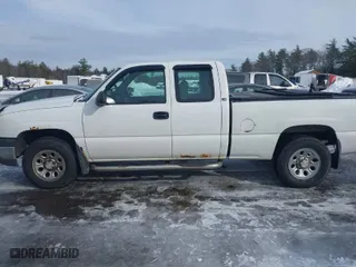 2007 Chevrolet Silverado 1500 Classic LS with VIN 1GCEK19V37E186084, listed as a IAAI auction lot 41470415 with 279,810 mi miles. Bid and sale history available at carsss.com. Image 14.