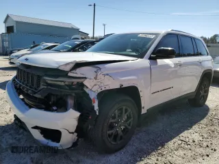 2024 Jeep Grand Cherokee Laredo z VIN 1C4RJHAG3RC124581, wystawiony jako Copart lot #45677095 z przebiegiem 24 123 mil mil oraz Czysty tytuł • Clean title. Historia ofert i sprzedaży dostępna na DreamBid. Obrazek 1.