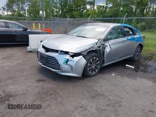 2016 Toyota Avalon Limited z VIN 4T1BK1EB7GU242074, wystawiony jako IAAI lot #42539359 z przebiegiem 37 736 mil mil oraz . Historia ofert i sprzedaży dostępna na DreamBid. Obrazek 17.