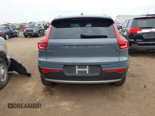 2021 Volvo XC40 Momentum with VIN YV4162UK3M2473571, listed as a IAAI auction lot 41718239 with 60,324 mi miles. Bid and sale history available at carsss.com. Image 16.
