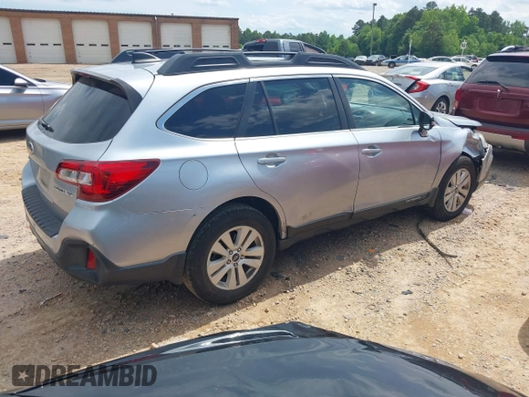 2018 Subaru Outback Premium z VIN 4S4BSAFC0J3207249, wystawiony jako IAAI lot #42231885 z przebiegiem 95 739 mil mil oraz . Historia ofert i sprzedaży dostępna na DreamBid. Obrazek 4.