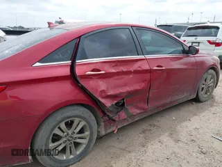 2013 Hyundai Sonata GLS z VIN 5NPEB4AC4DH715565, wystawiony jako IAAI lot #41737310 z przebiegiem 176 665 mil mil oraz . Historia ofert i sprzedaży dostępna na DreamBid. Obrazek 6.