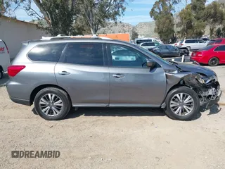2019 Nissan Pathfinder S with VIN 5N1DR2MN0KC606551, listed as a IAAI auction lot 41883904 with 40,804 mi miles and . Bid and sale history available at DreamBid. Image 13.
