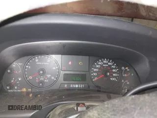 2005 Ford F-250 XL z VIN 1FTSX21P85EA05534, wystawiony jako IAAI lot #41276551 z przebiegiem 176 365 mil mil oraz . Historia ofert i sprzedaży dostępna na DreamBid. Obrazek 7.