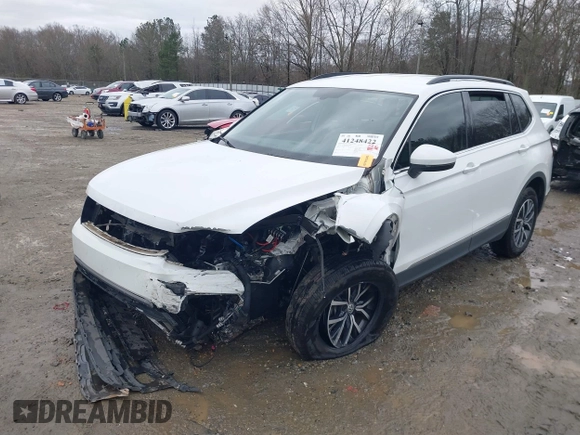 2020 Volkswagen Tiguan SE with VIN 3VV3B7AX2LM055418, listed as a IAAI auction lot 41248422 with Not Provided miles and . Bid and sale history available at DreamBid. Image 6.