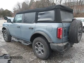2023 Ford Bronco z VIN 1FMEE5BP2PLC08268, wystawiony jako IAAI lot #41207041 z przebiegiem 10 241 mil mil oraz . Historia ofert i sprzedaży dostępna na DreamBid. Obrazek 3.