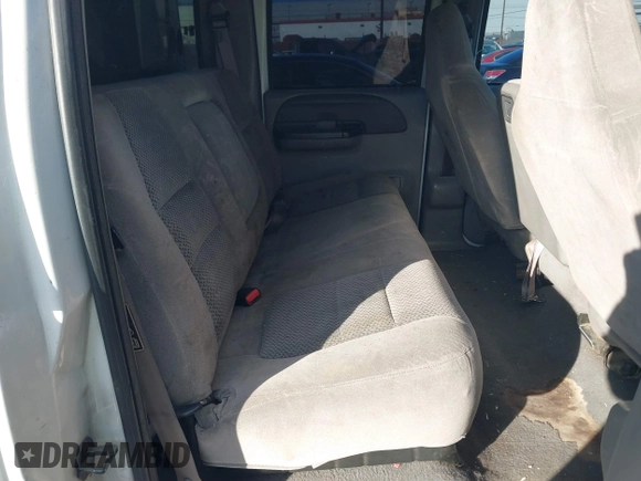 2001 Ford F-250 XL with VIN 1FTNW20F51EA63488, listed as a IAAI auction lot 41280122 with 451,069 mi miles and . Bid and sale history available at DreamBid. Image 8.