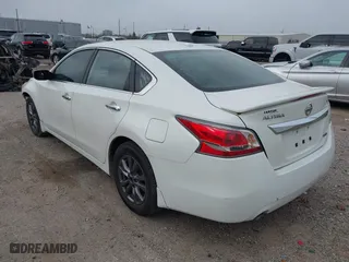 2015 Nissan Altima 2.5 with VIN 1N4AL3AP2FC457477, listed as a IAAI auction lot 41787048 with 122,468 mi miles. Bid and sale history available at carsss.com. Image 3.
