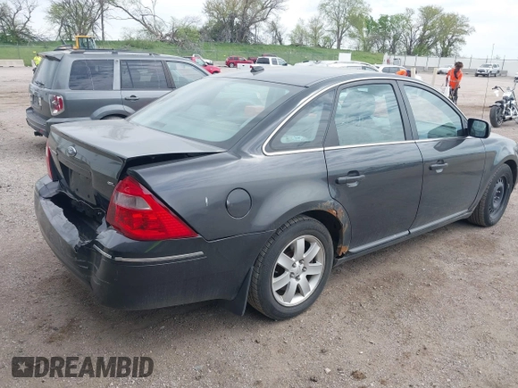 2007 Ford Five Hundred SEL z VIN 1FAHP24157G102902, wystawiony jako IAAI lot #42123329 z przebiegiem 105 468 mil mil oraz . Historia ofert i sprzedaży dostępna na DreamBid. Obrazek 4.
