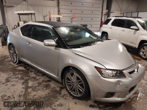 2011 Scion tC z VIN JTKJF5C76B3006789, wystawiony jako IAAI lot #41571706 z przebiegiem 92 169 mil mil oraz . Historia ofert i sprzedaży dostępna na DreamBid. Obrazek 1.