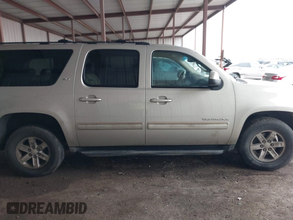 2014 GMC Yukon XL SLT with VIN 1GKS1KE08ER200562, listed as a IAAI auction lot 41502110 with 222,369 mi miles. Bid and sale history available at carsss.com. Image 13.