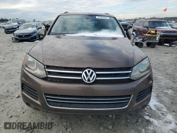 2013 Volkswagen Touareg Lux with VIN WVGEF9BP1DD006810, listed as a Copart auction lot 87906695 with 172,473 mi miles and Clean Title. Bid and sale history available at DreamBid. Image 5.