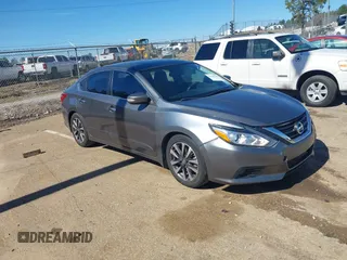 2017 Nissan Altima SV with VIN 1N4AL3AP4HC136995, listed as a IAAI auction lot 41580400 with 92,799 mi miles and . Bid and sale history available at carsss.com. Image 1.