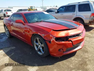 2014 Chevrolet Camaro LT z VIN 2G1FC1E35E9151223, wystawiony jako IAAI lot #41883520 z przebiegiem 121 793 mil mil oraz . Historia ofert i sprzedaży dostępna na DreamBid. Obrazek 1.