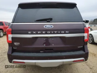 2024 Ford Expedition Max XLT with VIN 1FMJK1H85REA64304, listed as a Copart auction lot 44801765 with 7,635 mi miles and Salvage title. Bid and sale history available at DreamBid. Image 6.