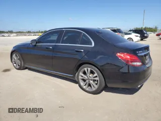 2018 Mercedes-Benz C 300 z VIN 55SWF4JB3JU279901, wystawiony jako Copart lot #45279765 z przebiegiem 100 768 mil mil oraz Szkoda całkowita • Salvage title. Historia ofert i sprzedaży dostępna na DreamBid. Obrazek 2.