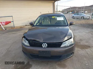 2012 Volkswagen Jetta SE с VIN 3VWDP7AJ4CM370850, выставлен на аукционе IAAI как лот 40704526 с пробегом 156 554 миль миль и . История ставок и продаж доступна на DreamBid. Изображение 12.