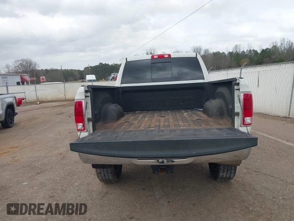 2017 Ram 2500 Laramie with VIN 3C6UR5FL8HG538899, listed as a IAAI auction lot 41830357 with 152,848 mi miles. Bid and sale history available at carsss.com. Image 17.