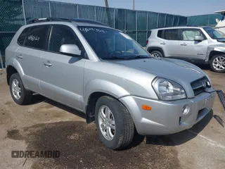 2008 Hyundai Tucson SE with VIN KM8JN72D68U844736, listed as a IAAI auction lot 41823363 with 1 mi miles. Bid and sale history available at carsss.com. Image 1.