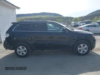 2017 Jeep Grand Cherokee Altitude z VIN 1C4RJFAG6HC892879, wystawiony jako IAAI lot #42080059 z przebiegiem 149 334 mil mil oraz . Historia ofert i sprzedaży dostępna na DreamBid. Obrazek 13.