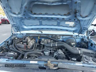 1996 Ford F-250 with VIN 1FTHX26G5TEA28785, listed as a IAAI auction lot 41447351 with 178,150 mi miles and . Bid and sale history available at DreamBid. Image 10.
