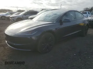 2024 Tesla Model 3 z VIN 5YJ3E1EA7RF730282, wystawiony jako Copart lot #48368025 z przebiegiem 10 432 mil mil oraz Szkody całkowita. Historia ofert i sprzedaży dostępna na DreamBid. Obrazek 1.