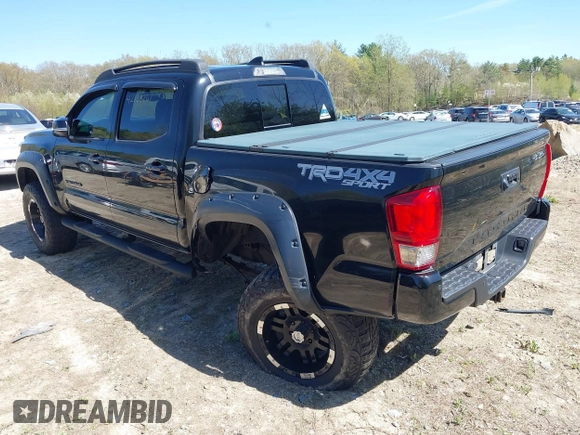 2017 Toyota Tacoma SR5 z VIN 3TMCZ5AN1HM062459, wystawiony jako IAAI lot #42138261 z przebiegiem 75 474 mil mil oraz . Historia ofert i sprzedaży dostępna na DreamBid. Obrazek 3.