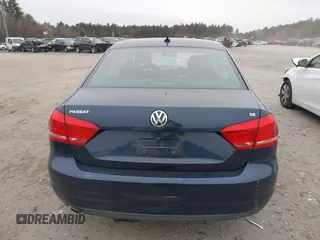 2013 Volkswagen Passat SE z VIN 1VWBP7A37DC145575, wystawiony jako IAAI lot #41253095 z przebiegiem 93 702 mil mil oraz . Historia ofert i sprzedaży dostępna na DreamBid. Obrazek 16.