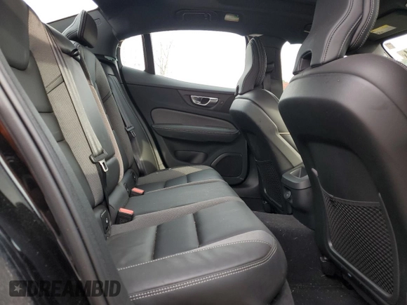 2024 Volvo S60 Plus Black Edition z VIN 7JRL12TH0RG281486, wystawiony jako Copart lot #75622704 z przebiegiem 15 179 mil mil oraz Szkoda całkowita • Salvage title. Historia ofert i sprzedaży dostępna na DreamBid. Obrazek 10.