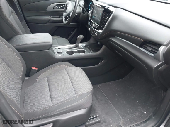 2019 Chevrolet Traverse LT Cloth with VIN 1GNEVGKW2KJ306980, listed as a IAAI auction lot 41718999 with 59,315 mi miles. Bid and sale history available at carsss.com. Image 5.