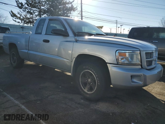 2008 Dodge Dakota with VIN 1D7HW32K28S567124, listed as a Copart auction lot 85261464 with 67,811 mi miles and Clean title. Bid and sale history available at DreamBid. Image 4.