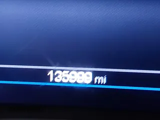 2020 Chevrolet Blazer LT z VIN 3GNKBHRS6LS705072, wystawiony jako IAAI lot #40759187 z przebiegiem 135 999 mil mil oraz . Historia ofert i sprzedaży dostępna na DreamBid. Obrazek 7.