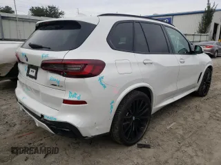 2022 BMW X5 xDrive40i with VIN 5UXCR6C01N9M04752, listed as a Copart auction lot 67649712 with 8,831 mi miles. Bid and sale history available at carsss.com. Image 3.