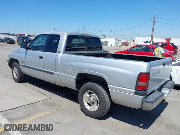 2001 Dodge 1500 z VIN 3B7HC13Y81G751619, wystawiony jako IAAI lot #41997208 z przebiegiem 125 555 mil mil oraz . Historia ofert i sprzedaży dostępna na DreamBid. Obrazek 3.