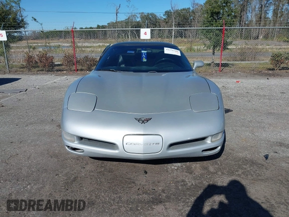 2000 Chevrolet Corvette with VIN 1G1YY22GXY5123782, listed as a IAAI auction lot 41276744 with 135,845 mi miles. Bid and sale history available at carsss.com. Image 12.