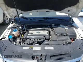 2014 Volkswagen CC R-Line с VIN WVWBP7AN5EE529218, выставлен на аукционе IAAI как лот 42404851 с пробегом 164 775 миль миль и . История ставок и продаж доступна на DreamBid. Изображение 10.