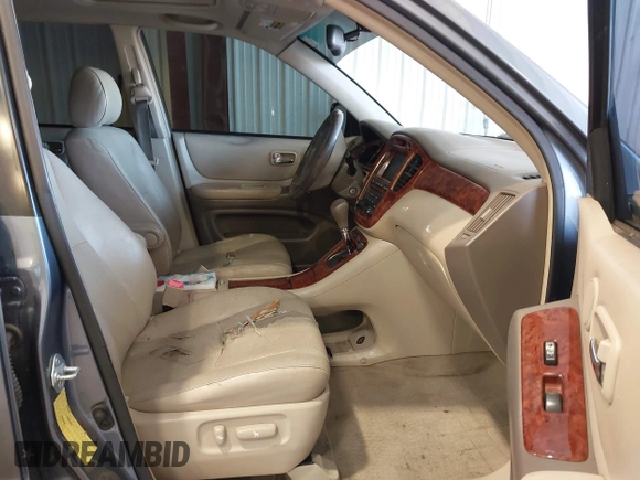 2006 Toyota Highlander Hybrid with VIN JTEDW21AX60002782, listed as a IAAI auction lot 41979903 with 295,778 mi miles. Bid and sale history available at carsss.com. Image 5.