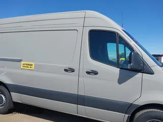 2025 Mercedes-Benz Sprinter Cargo with VIN W1Y4KBHY9ST205086, listed as a IAAI auction lot 41922358 with 5,590 mi miles. Bid and sale history available at carsss.com. Image 13.