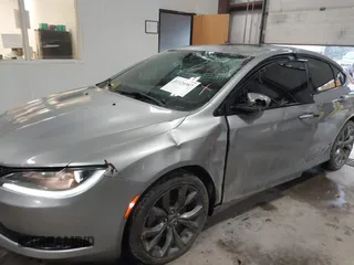 2015 Chrysler 200 S with VIN 1C3CCCBG2FN700683, listed as a IAAI auction lot 41124987 with 98,724 mi miles. Bid and sale history available at carsss.com. Image 6.
