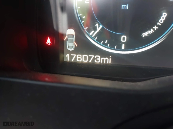 2015 Cadillac Escalade Premium with VIN 1GYS4CKJ0FR296009, listed as a IAAI auction lot 41168793 with 176,073 mi miles. Bid and sale history available at carsss.com. Image 16.