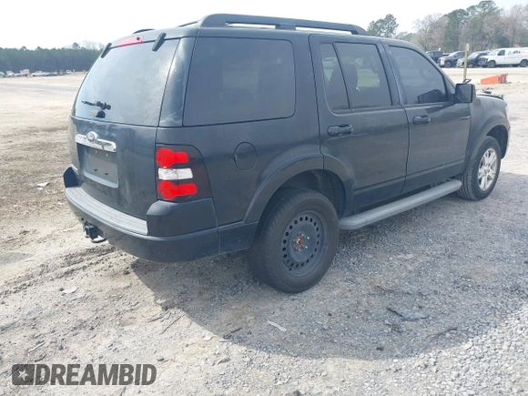 2010 Ford Explorer XLT with VIN 1FMEU6DE9AUA59055, listed as a IAAI auction lot 41787956 with 300,389 mi miles. Bid and sale history available at carsss.com. Image 4.