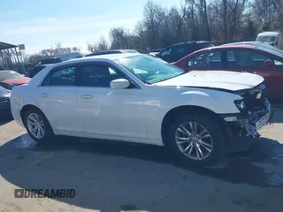 2017 Chrysler 300 Limited with VIN 2C3CCAAG1HH512125, listed as a IAAI auction lot 41677409 with 203,352 mi miles. Bid and sale history available at carsss.com. Image 13.