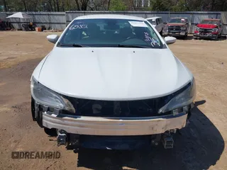 2015 Chrysler 200 C with VIN 1C3CCCCG1FN517290, listed as a IAAI auction lot 41813375 with 91,131 mi miles and . Bid and sale history available at DreamBid. Image 6.