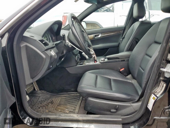 2008 Mercedes-Benz C 350 Sport z VIN WDDGF56X38F167806, wystawiony jako Copart lot #57784795 z przebiegiem 53 665 mil mil oraz Szkoda całkowita • Salvage title. Historia ofert i sprzedaży dostępna na DreamBid. Obrazek 7.