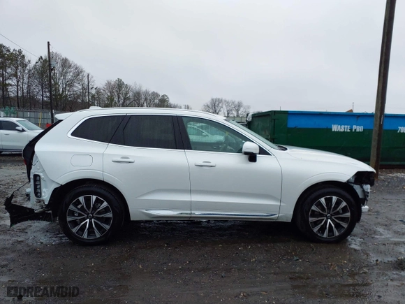 2023 Volvo XC60 Plus Bright Theme with VIN YV4L12RN4P1278552, listed as a IAAI auction lot 41541129 with 13,891 mi miles. Bid and sale history available at carsss.com. Image 13.